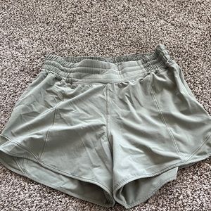 Lululemon Hotty Hot Short